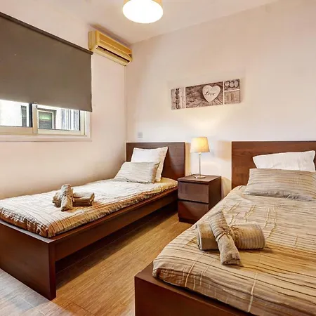Ilona City Center Flat *